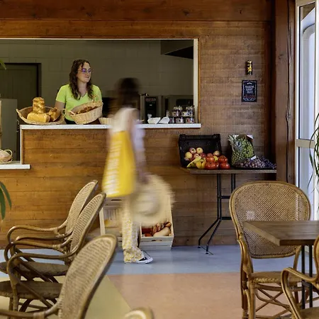 Kemp La Daviere - Maeva 4*